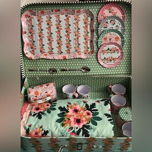 2016 Vintage HTF RARE Matilda Jane Kids Tea Set Joanna Gaines w/ Picnic Blanket